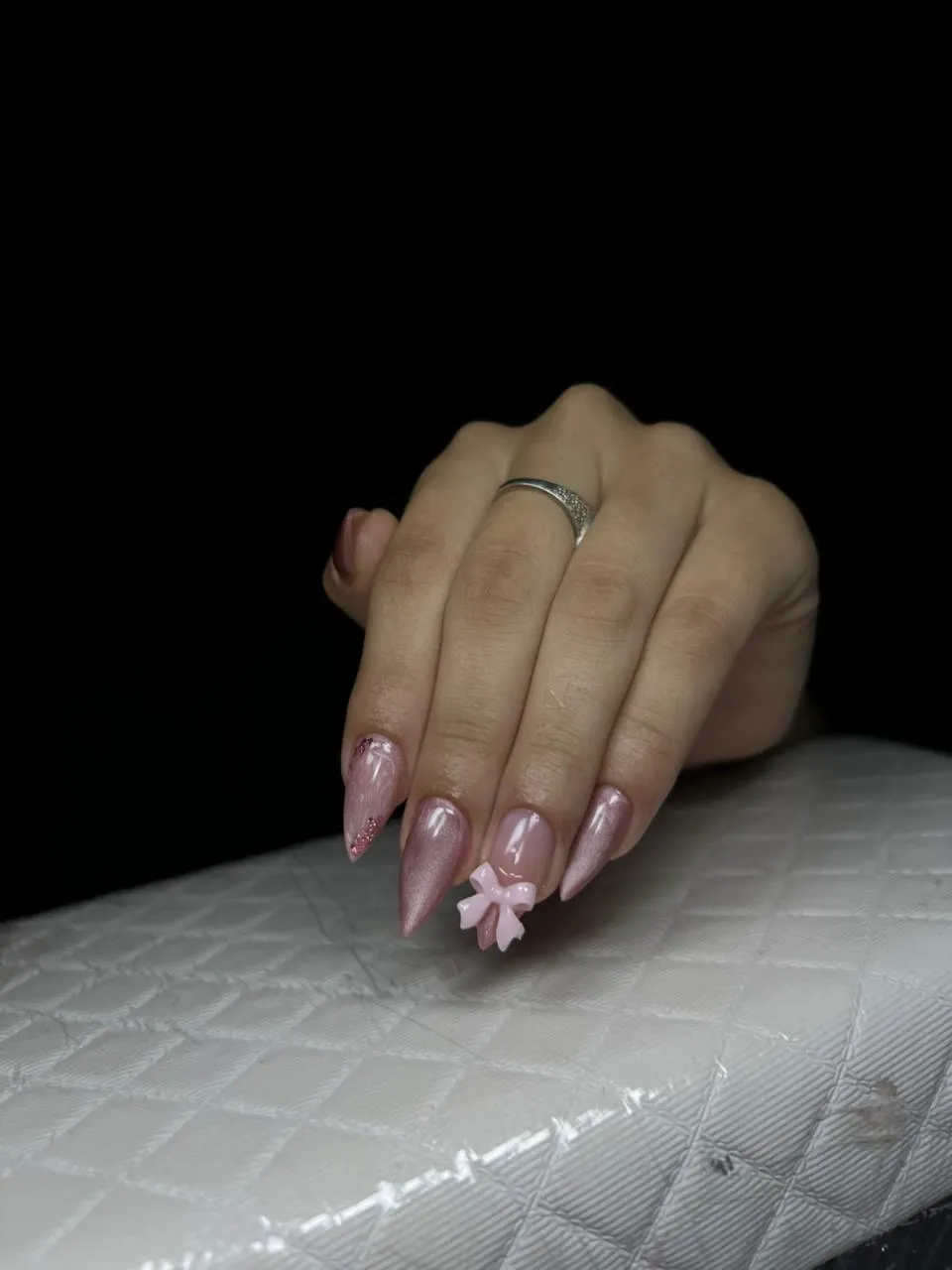 Alongamento de unhas em gel com acabamento natural — Nayara Dias em Mara Rosa GO