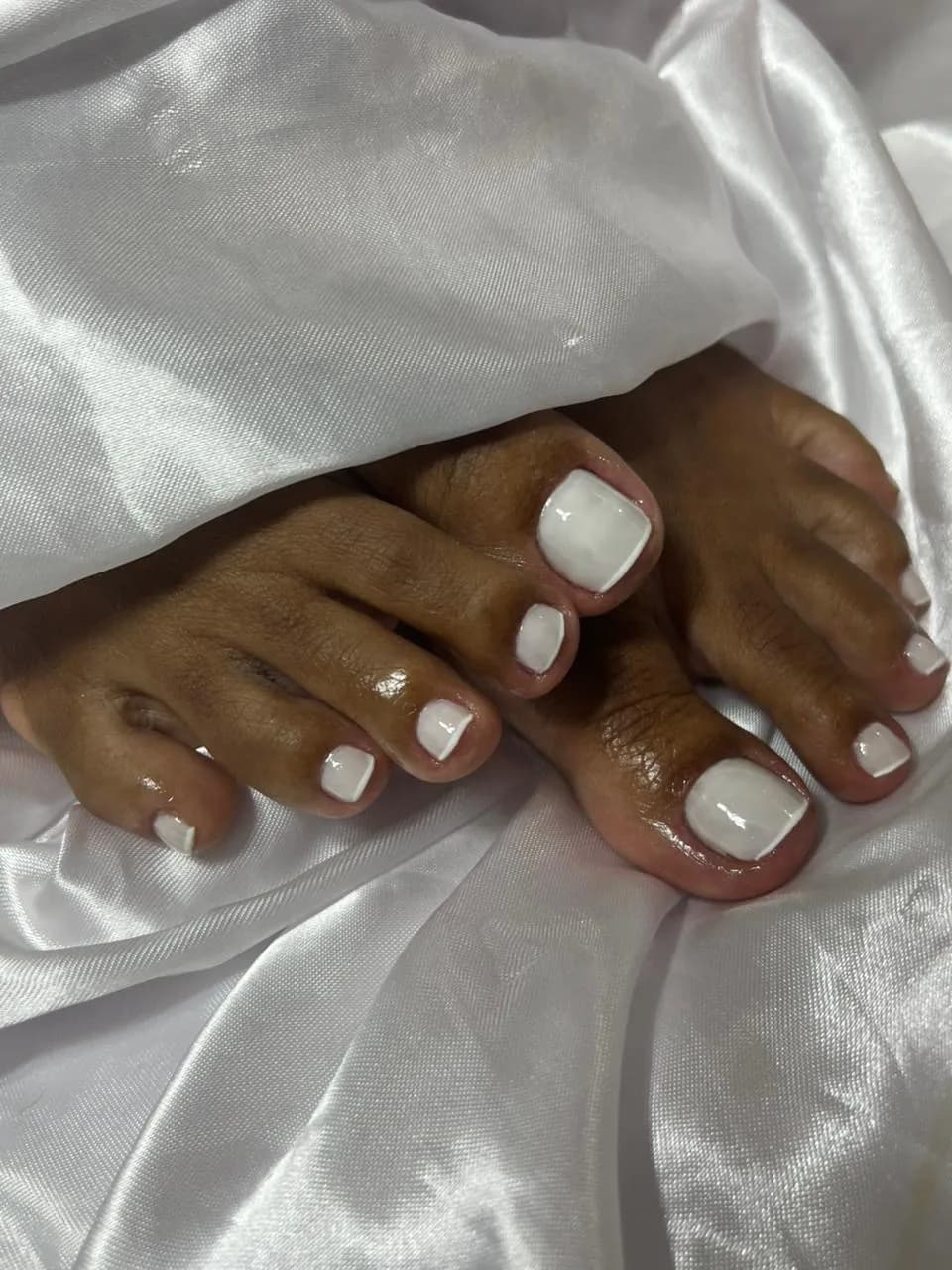 Unhas em gel sofisticadas com design moderno — nail designer Nayara Dias em Mara Rosa GO